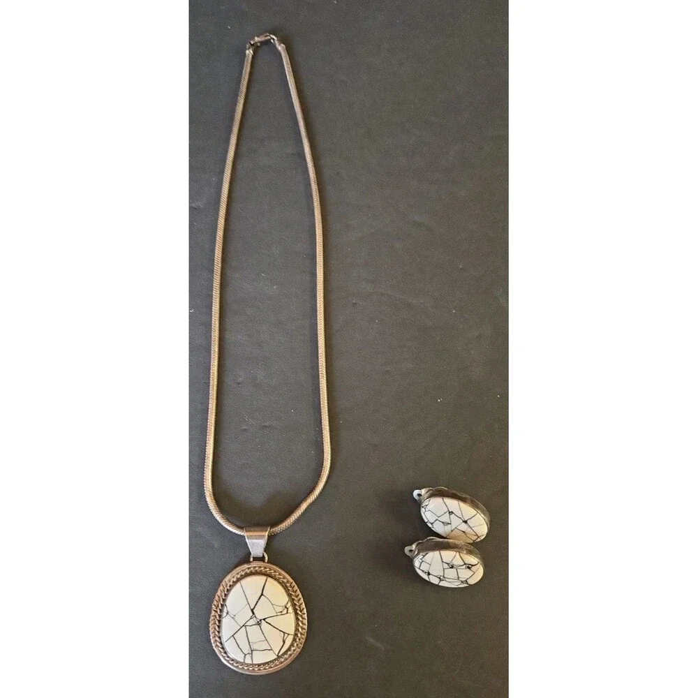VTG Navajo D Daniel Martinez STERLING White Buffalo Pendant & Clip Earrings Set